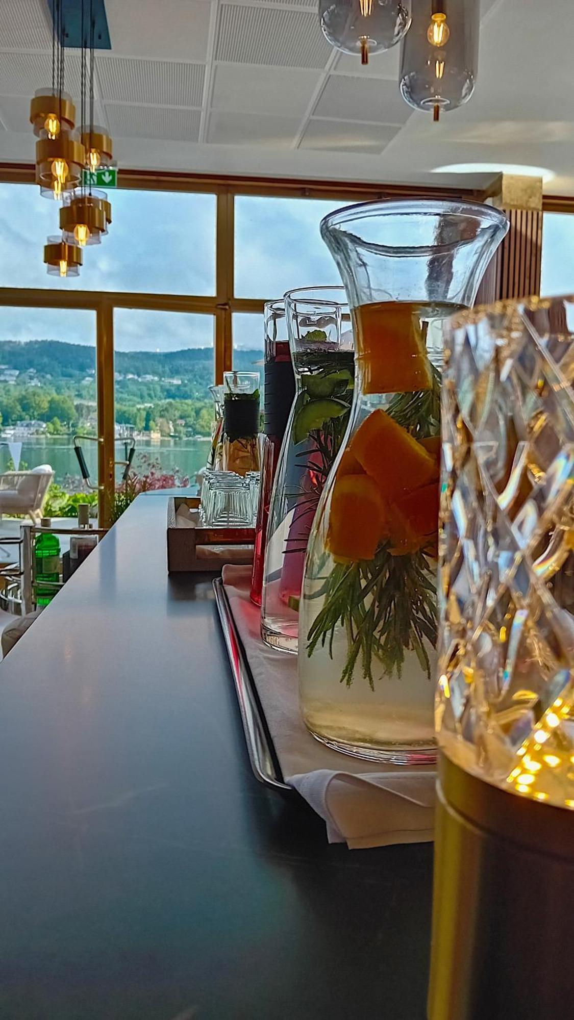 Tennis & Yacht Hotel Velden Velden am Woerthersee Exterior photo